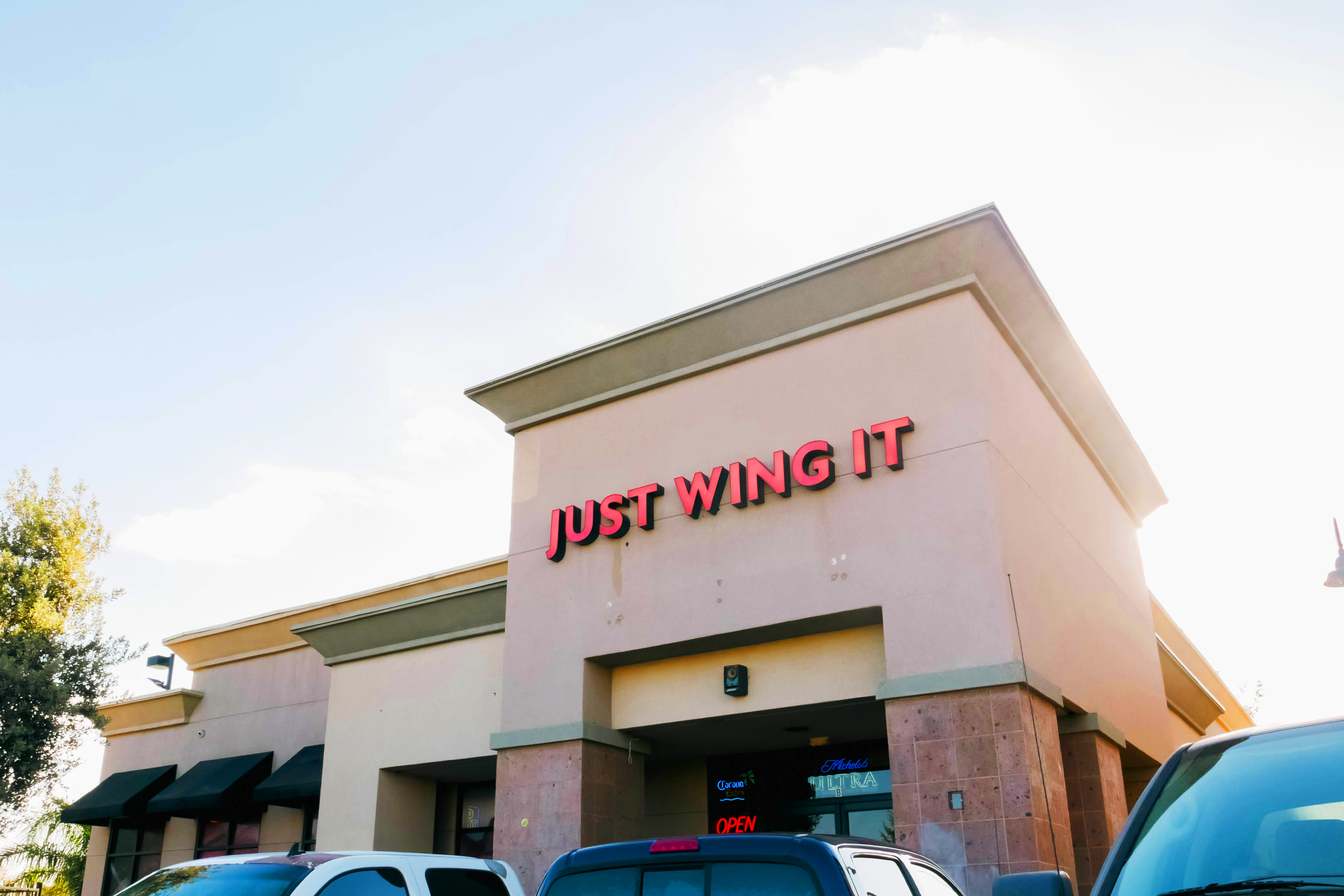 Just Wing It – Panama Lane